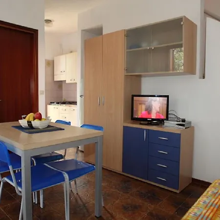 빌라 Terraced House With Garden 비비오네