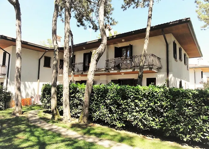 Terraced House With Garden *